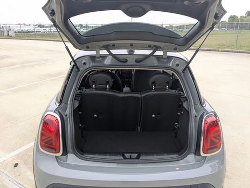 Used 2023 MINI Cooper 2-Door Hardtop image 7