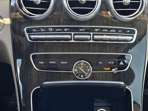 Used 2021 Mercedes-Benz C 300 Sedan image 18