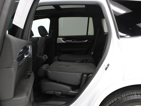 Certified 2024 Cadillac XT6 Premium Luxury image 40