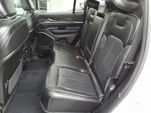 Certified 2023 Jeep Grand Cherokee 4WD 4xe w/ Luxury Tech Group II image 9