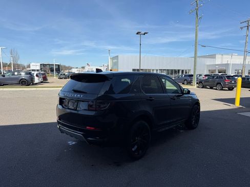Used 2025 Land Rover Discovery Sport S image 3