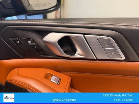 Used 2020 BMW X7 M50i w/ Dynamic Handling Package image 39