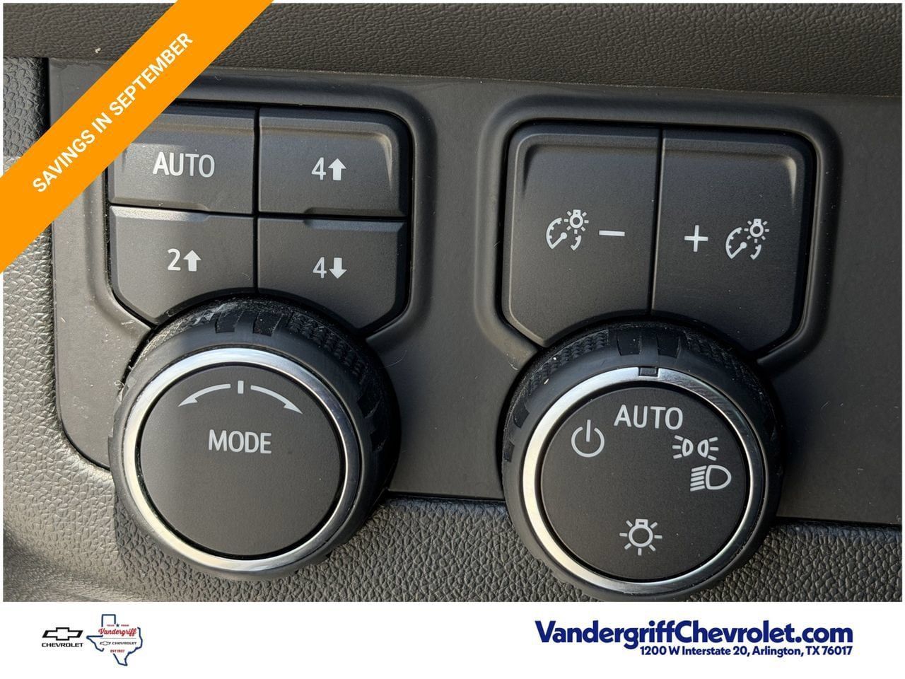 Certified 2024 Chevrolet Suburban Z71 w/ Luxury Package AWD/4WD image 21