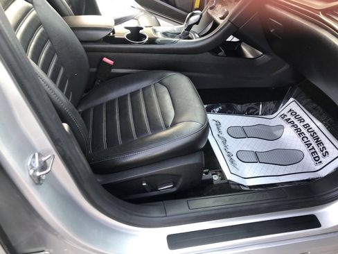 Used 2016 Ford Fusion SE w/ Equipment Group 202A image 23
