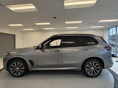 Used 2024 BMW X5 xDrive40i w/ M Sport Package image 4