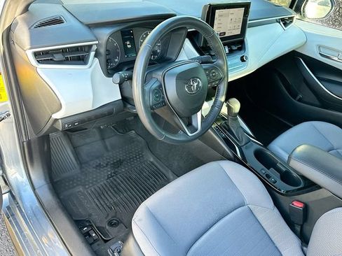 Used 2023 Toyota Corolla SE FWD image 9