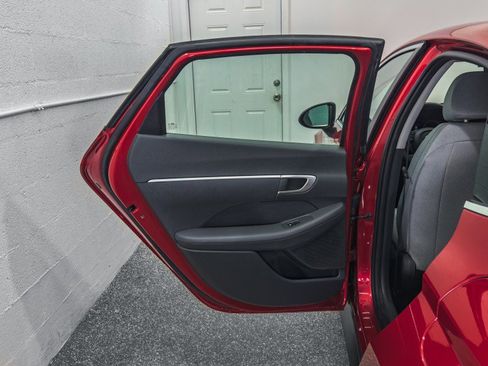 Used 2022 Hyundai Sonata SE image 13