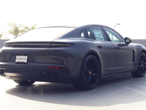 New 2026 Porsche Panamera image 9
