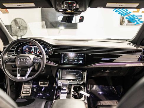 Used 2022 Audi RS Q8 w/ Carbon Optic Package image 38