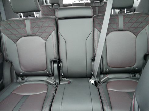 New 2026 Honda Pilot Black Edition image 9