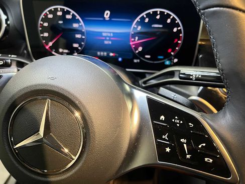 Used 2025 Mercedes-Benz GLC 300 GLC 300 image 28