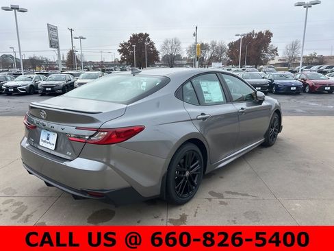 New 2026 Toyota Camry SE image 4