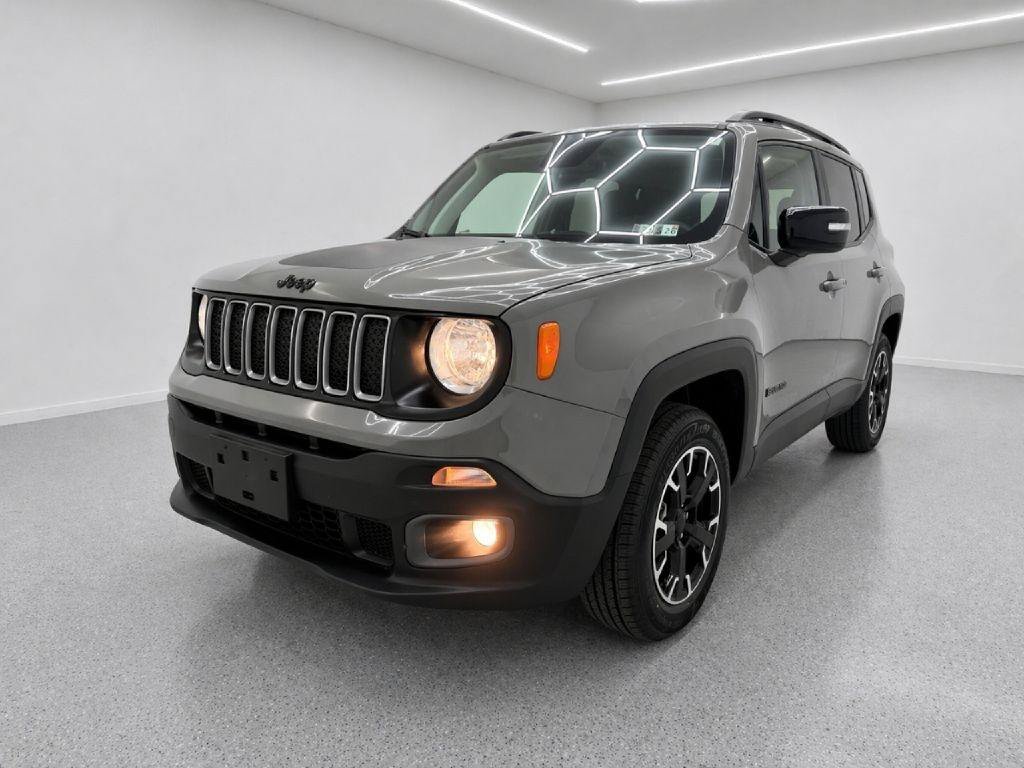 Used 2023 Jeep Renegade Latitude AWD/4WD image 7