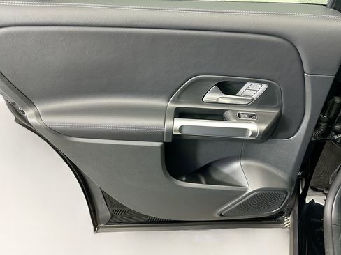 Certified 2025 Mercedes-Benz GLB 250 image 24