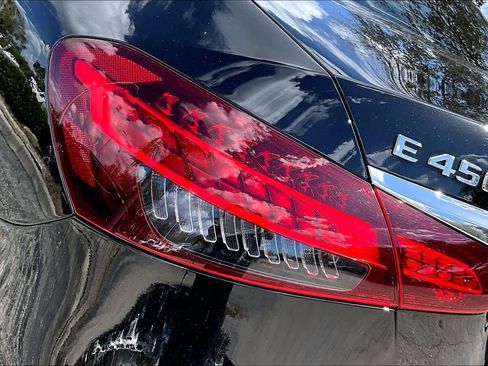 Used 2021 Mercedes-Benz E 450 4MATIC Sedan image 29