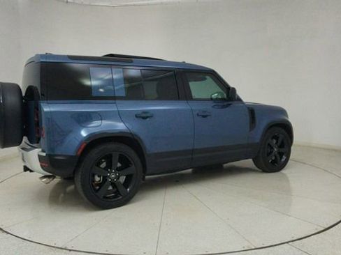 Used 2024 Land Rover Defender 110 SE image 74