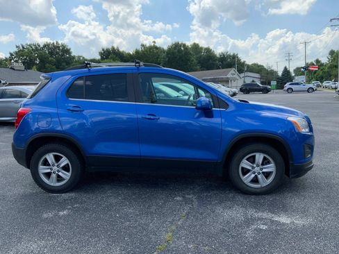 Used 2016 Chevrolet Trax LT w/ LT Sun and Sound Package AWD/4WD image 5