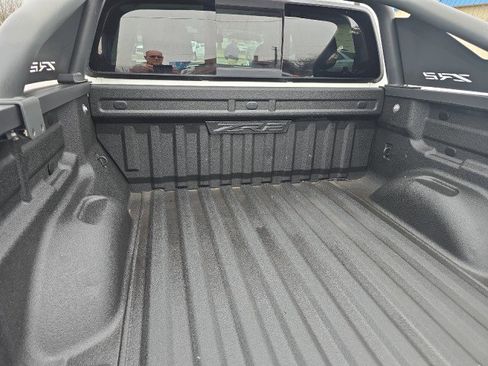 Used 2018 Chevrolet Colorado ZR2 w/ ZR2 Dusk Special Edition image 15