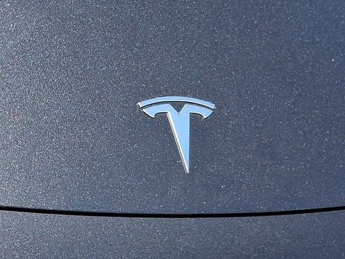 Used 2025 Tesla Model 3 Long Range image 34