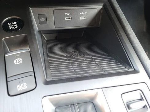 New 2025 Nissan Kicks SV w/ Illumination Package image 15