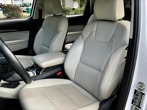 Used 2022 Kia Telluride S image 18