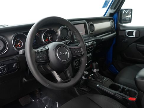 Used 2023 Jeep Gladiator Sport image 23