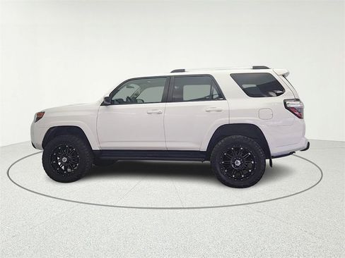 Used 2014 Toyota 4Runner Limited image 4
