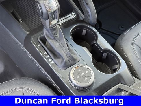 New 2025 Ford Bronco Badlands image 27