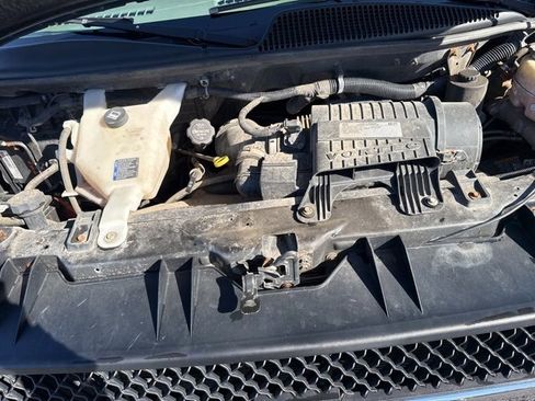 Used 2017 Chevrolet Express 3500 LT w/ LT Preferred Equipment Group image 24