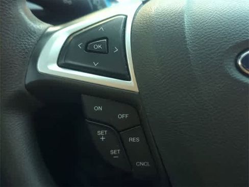 Used 2014 Ford Fusion SE image 23