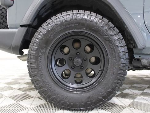 Used 2024 Jeep Wrangler Sport AWD/4WD image 42