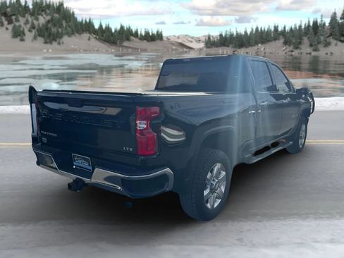 Used 2022 Chevrolet Silverado 3500 LTZ w/ Z71 Off-Road Package image 3