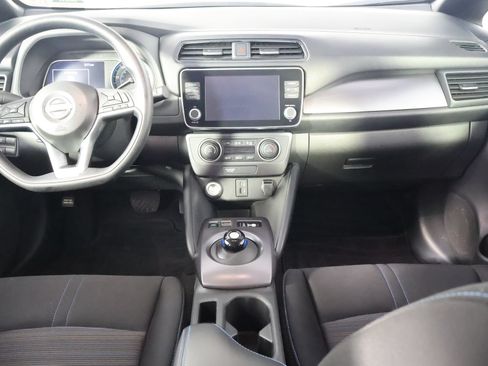 Used 2025 Nissan Leaf S FWD image 26