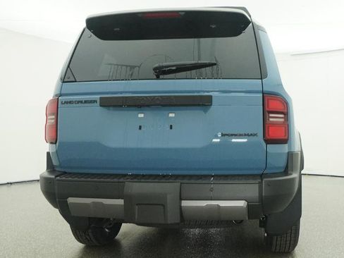 New 2026 Toyota Land Cruiser image 9