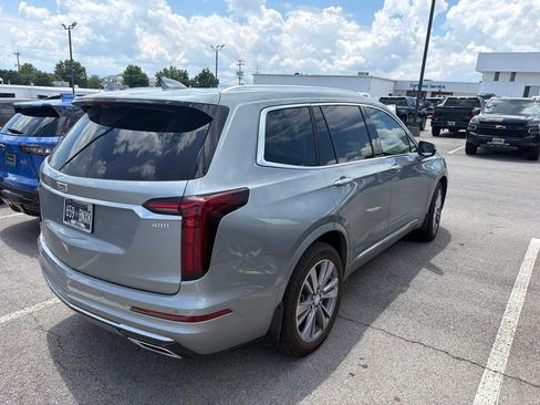 Used 2025 Cadillac XT6 Premium Luxury w/ Technology Package AWD/4WD image 3