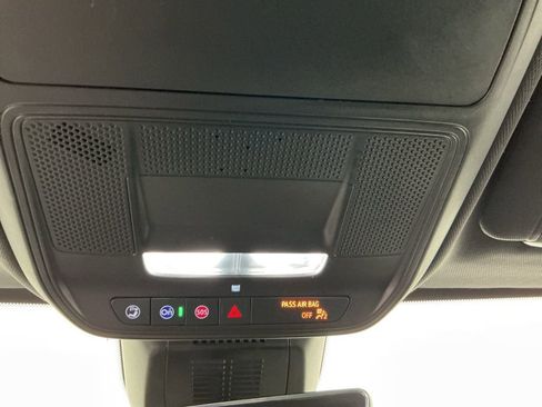 Used 2025 Chevrolet Equinox LT w/ Convenience Package II image 19