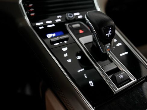 Used 2018 Porsche Panamera Turbo image 21