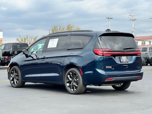 Used 2023 Chrysler Pacifica Limited w/ S Appearance Package AWD/4WD image 5