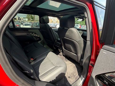 Used 2024 Land Rover Range Rover Sport SE AWD/4WD image 19
