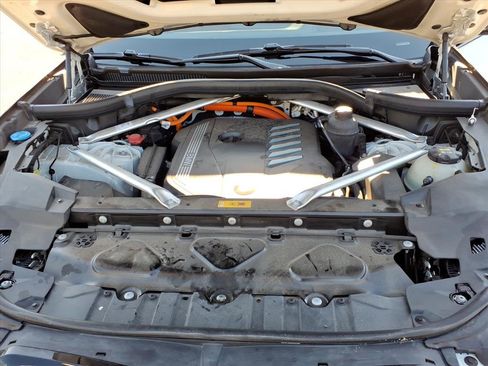 Used 2023 BMW X5 xDrive45e w/ M Sport Package image 9