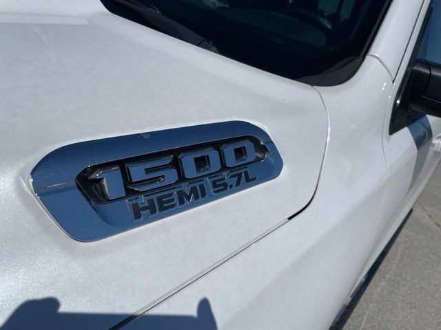 Used 2020 RAM 1500 Laramie AWD/4WD image 5