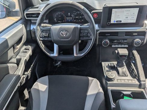 Used 2025 Toyota Tacoma TRD Off-Road AWD/4WD image 27
