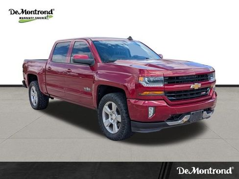 Used 2018 Chevrolet Silverado 1500 LT w/ Texas Edition image 3