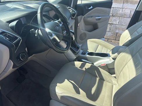 Used 2013 Ford Escape SEL FWD image 2