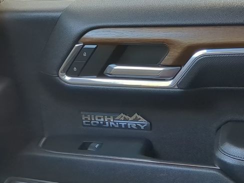 Used 2024 Chevrolet Silverado 1500 High Country w/ Technology Package image 24