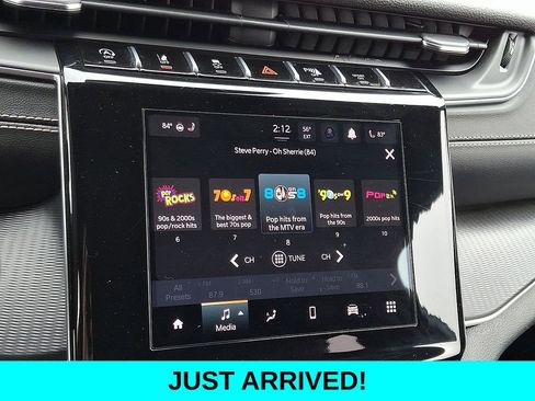 Used 2023 Jeep Grand Cherokee L Laredo image 18