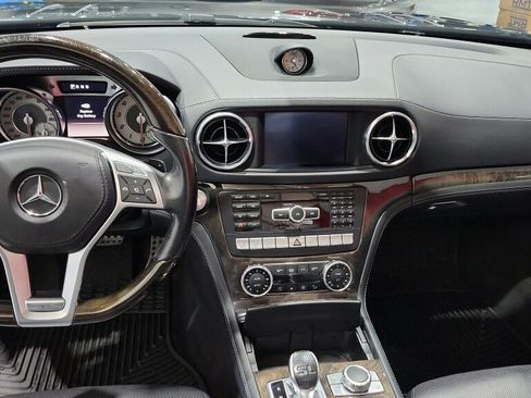 Used 2013 Mercedes-Benz SL 550 image 30