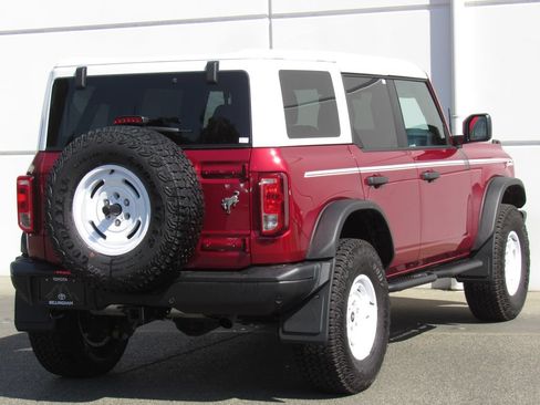 Used 2025 Ford Bronco Heritage Edition AWD/4WD image 6