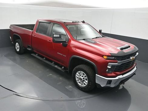 Used 2024 Chevrolet Silverado 2500 LT w/ True North Edition AWD/4WD image 34