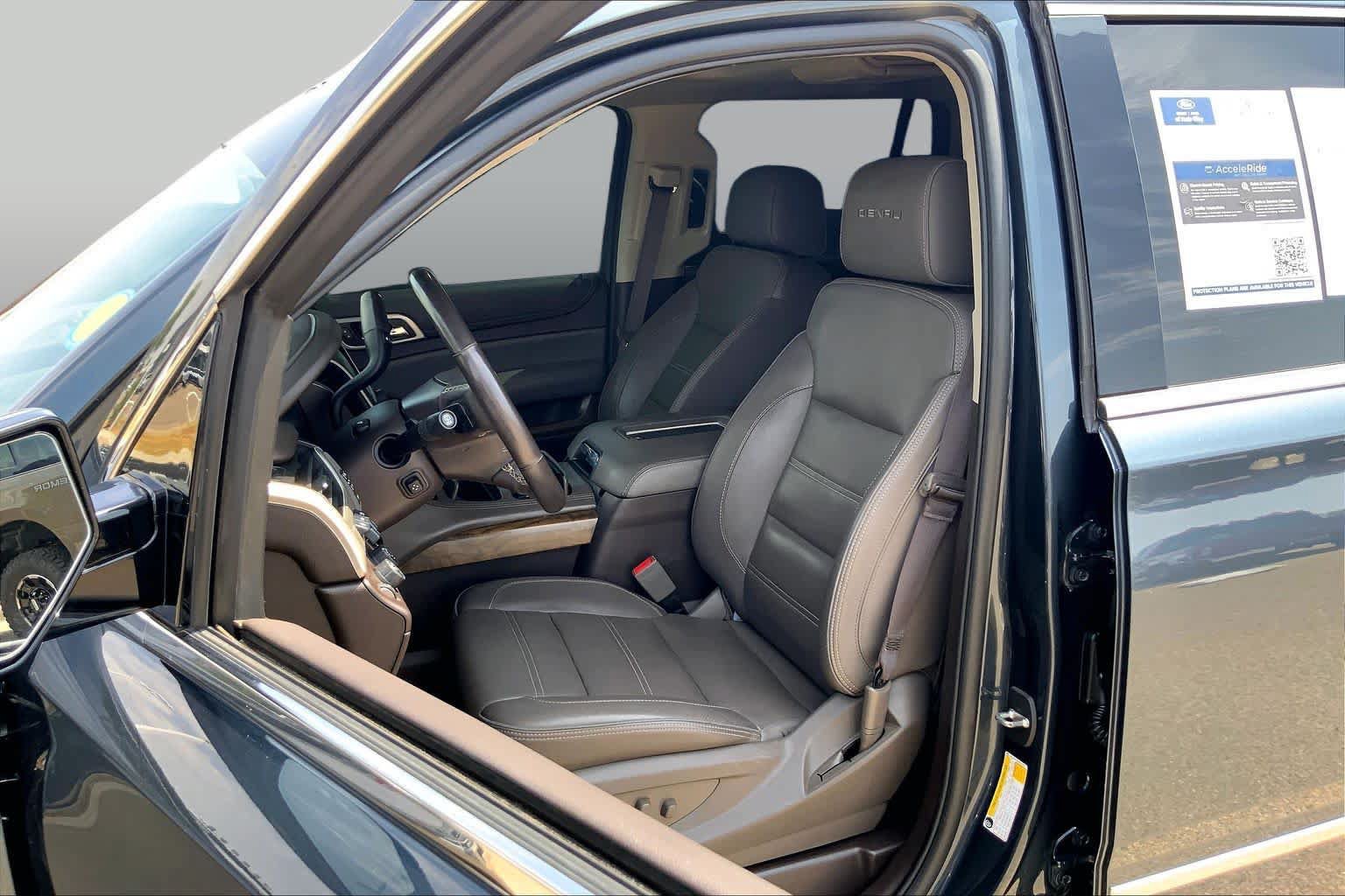 Used 2019 GMC Yukon Denali w/ Denali Ultimate Package AWD/4WD image 8